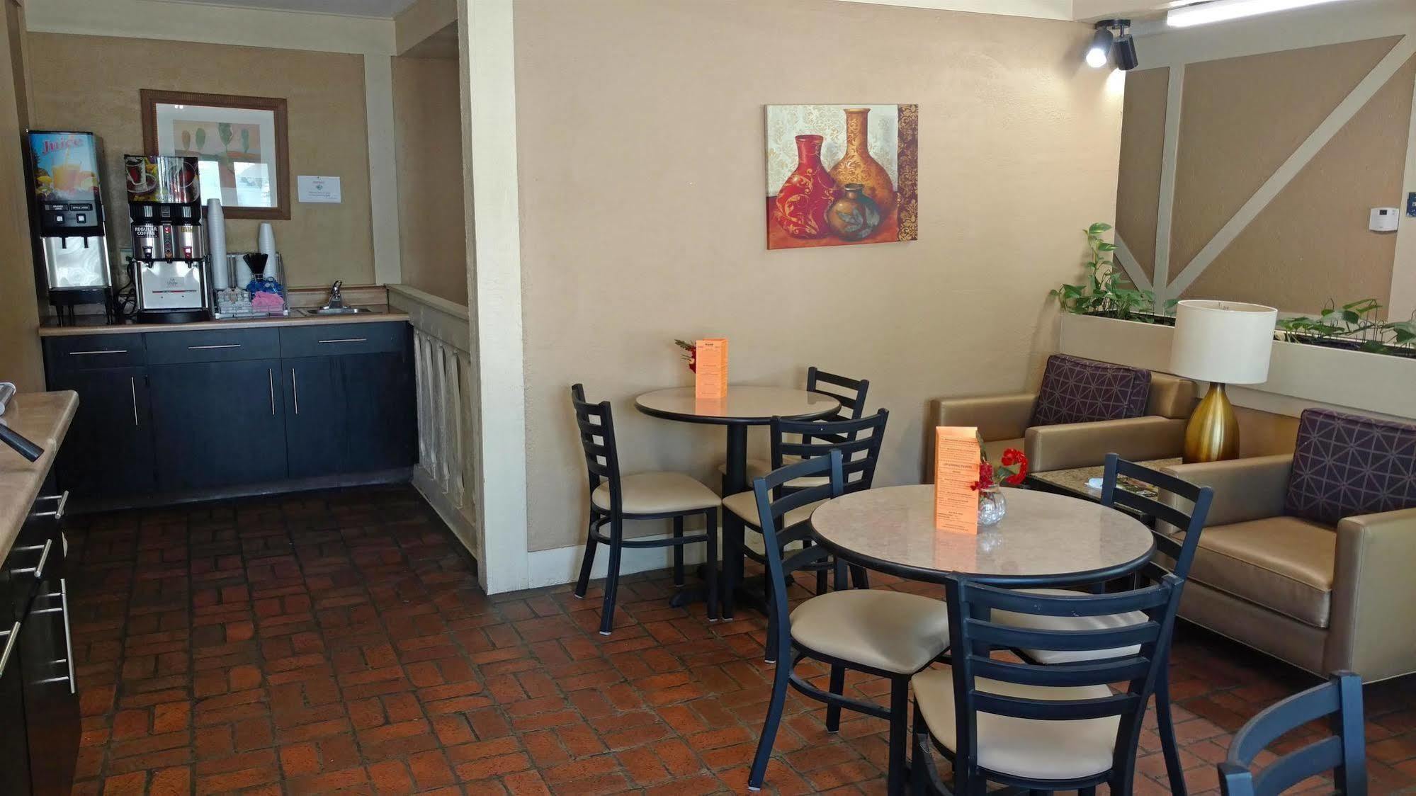 America Best Value Inn Webster City Екстериор снимка